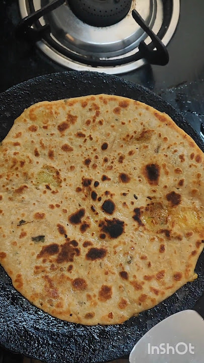 #aaluparatha #youtubeshorts #breakfastrecipe #trendingvideo #servedwithlove #stuffedparaths