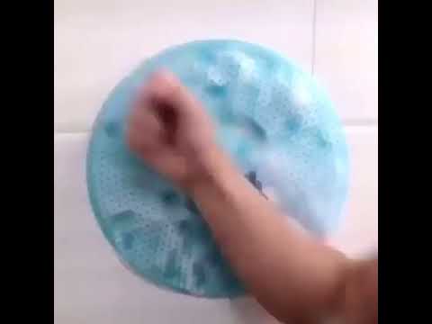 ليفه شاور سيليكون خامة ممتازه بتتعلق علي الحائط للظهر و اليد و الارجل