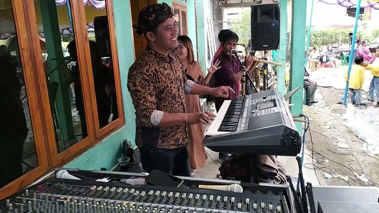 RO DO AU SIAN LUAT NA DAO/ MEDAN JAKARTA / HORAS MUSIK PARANGINAN