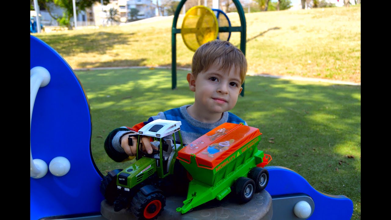 Детская площадка Трактор с прицепом. Playground tractor with trailer