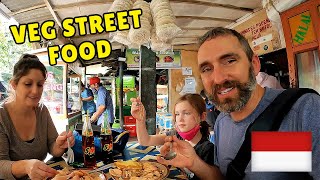 $1 Indonesian Street Food (Ketoprak Ciragil) in Central Jakarta, Indonesia 🇮🇩 | Try Indonesian Food