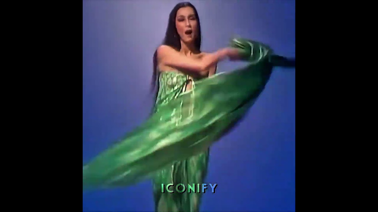 Cher's outfit reveals on 'The Cher Show' 1975| #cher #thechershow