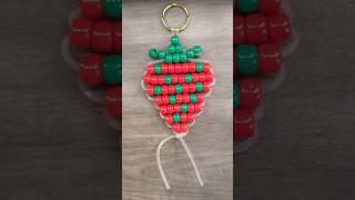 ✨🍓 Pony bead strawberry keychain 🍓✨