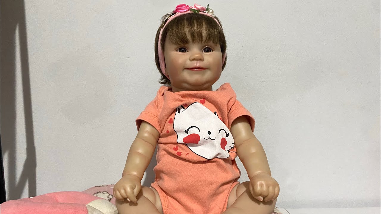 Dando banho na baby luna😊🩷