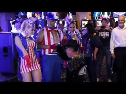 El amor está en el aire (Parte 4) — Hollywood Entertainment Constitución