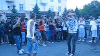 Тектоник - новый танец захватывает молодежь города