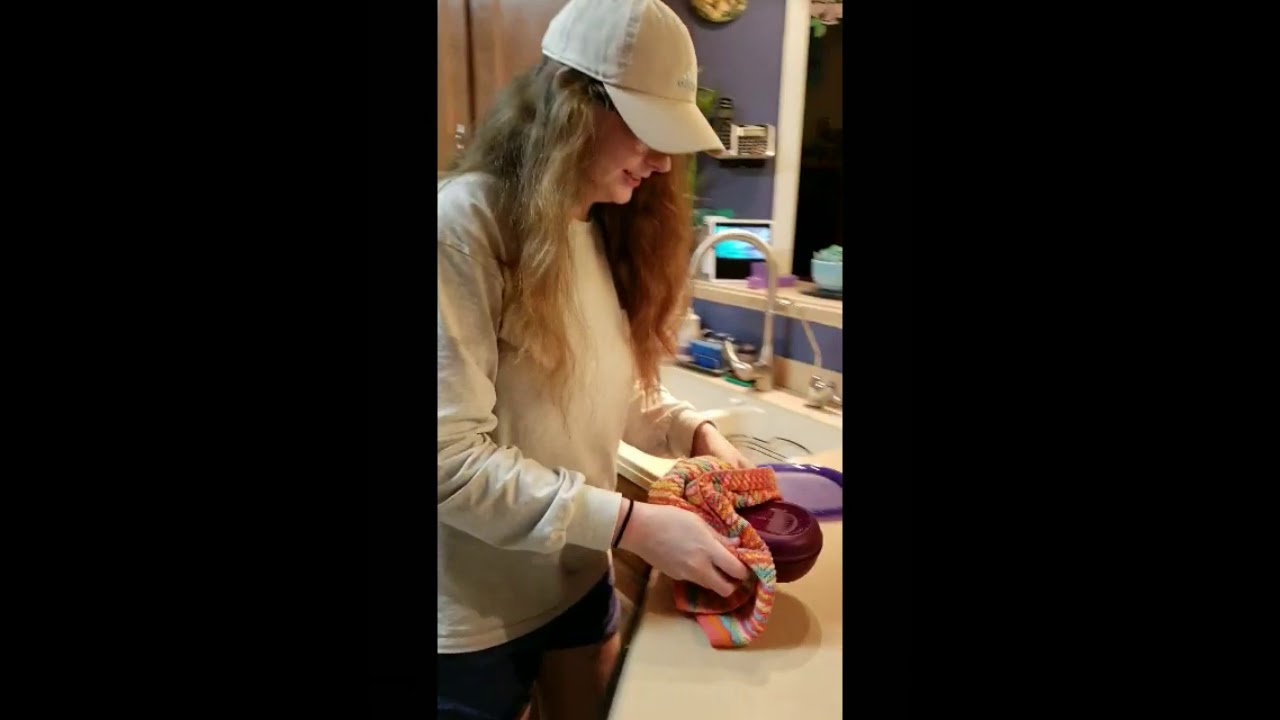 Tupperware Breakfast Maker Cinnamon Rolls