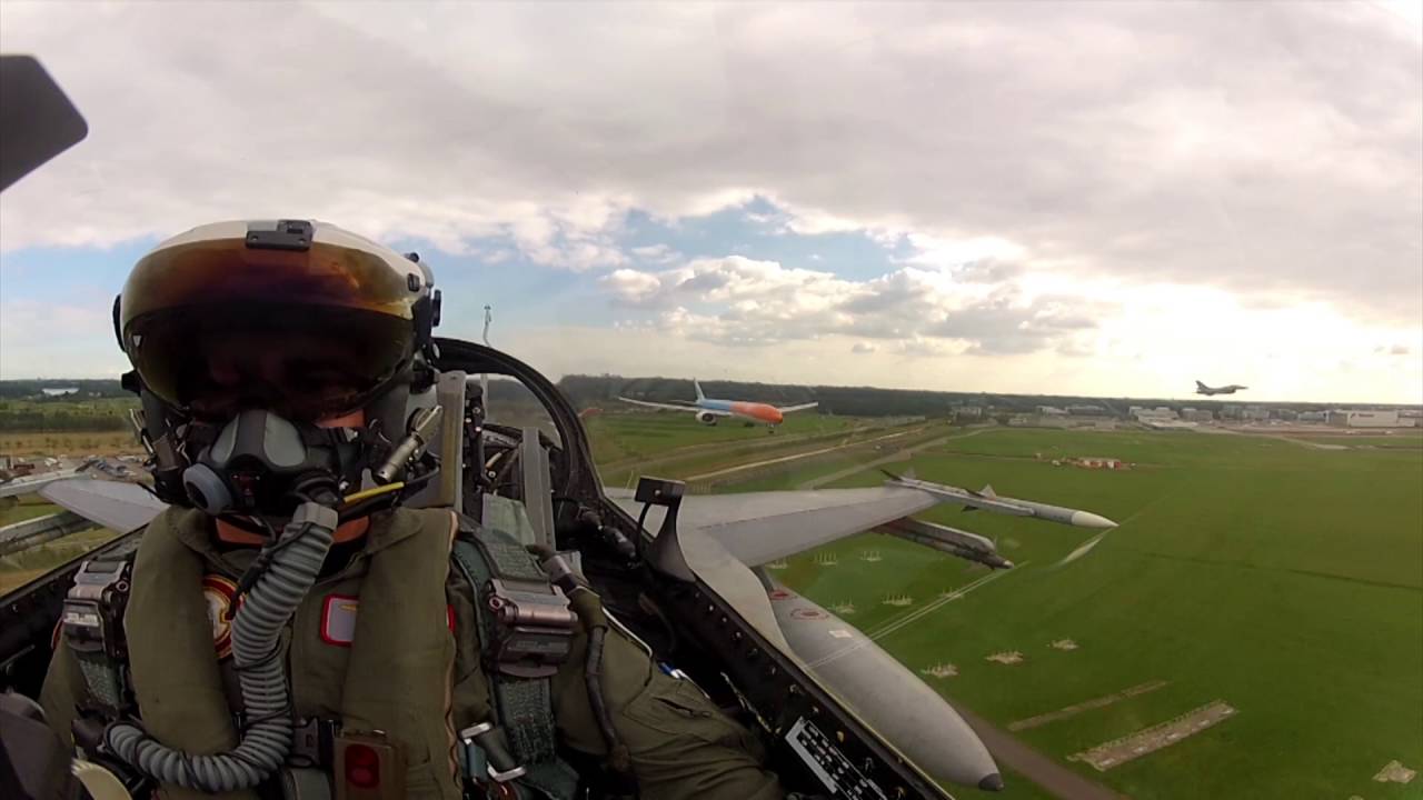 F-16’s verwelkomen paralympische winnaars