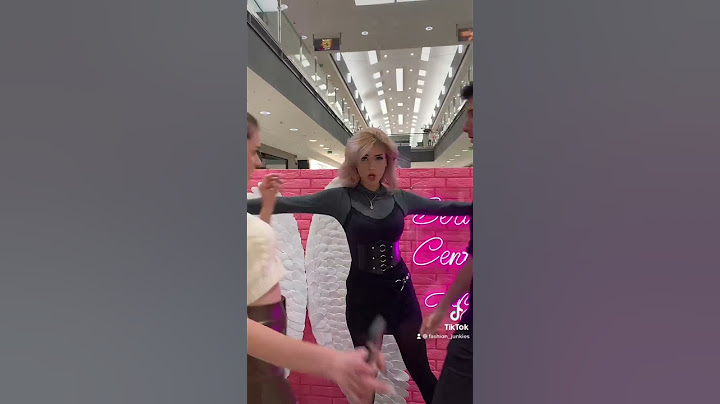 Лили и Дени като Барби и Кен в Сердика Център 💕🎀