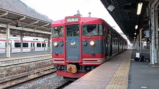 戸倉駅　しなの鉄道115系S21編成　発車