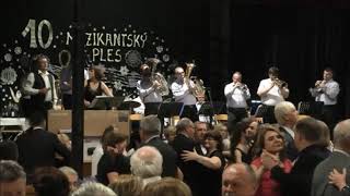 Záhorienka – V tem Kyjově na rohu / by Vlado Kocurek
