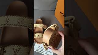 Louis Vuitton Bom Dia Flat Comfort Mule 1ACZIA #louisvuittonshoes #lvshoes #Supkicks #review