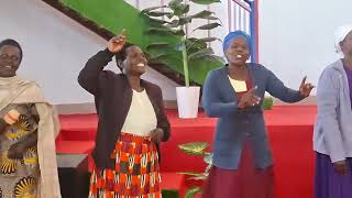 HAKUNA KAMA WEWE praise session 