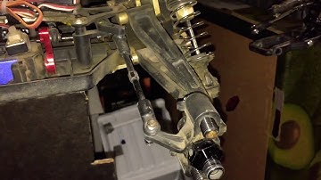 JLB Cheetah - How To Remove Cvd Axle/Dog Bone!!! Easy Job!!!