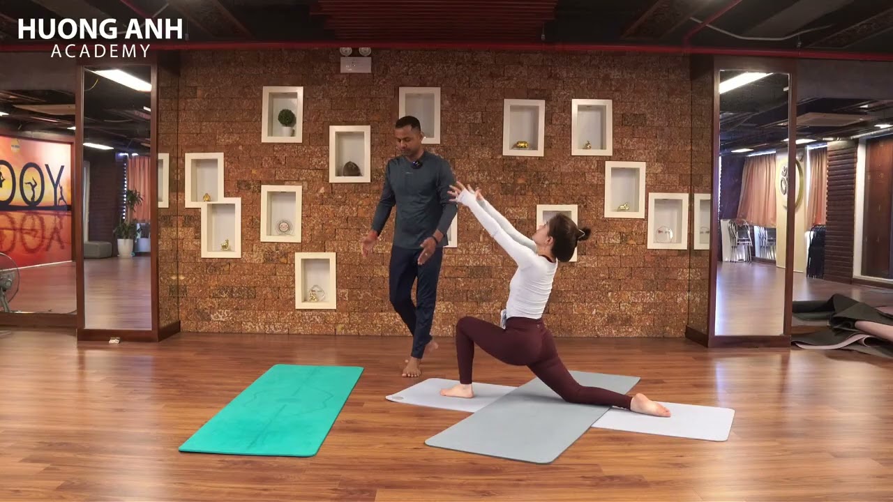 💪 Серия новогодних песен с мастером Правеном - твист и бэкбендинг