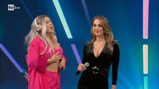 La Fake Shakira - Fake Show. Diffidate Delle Imitazioni 09102023