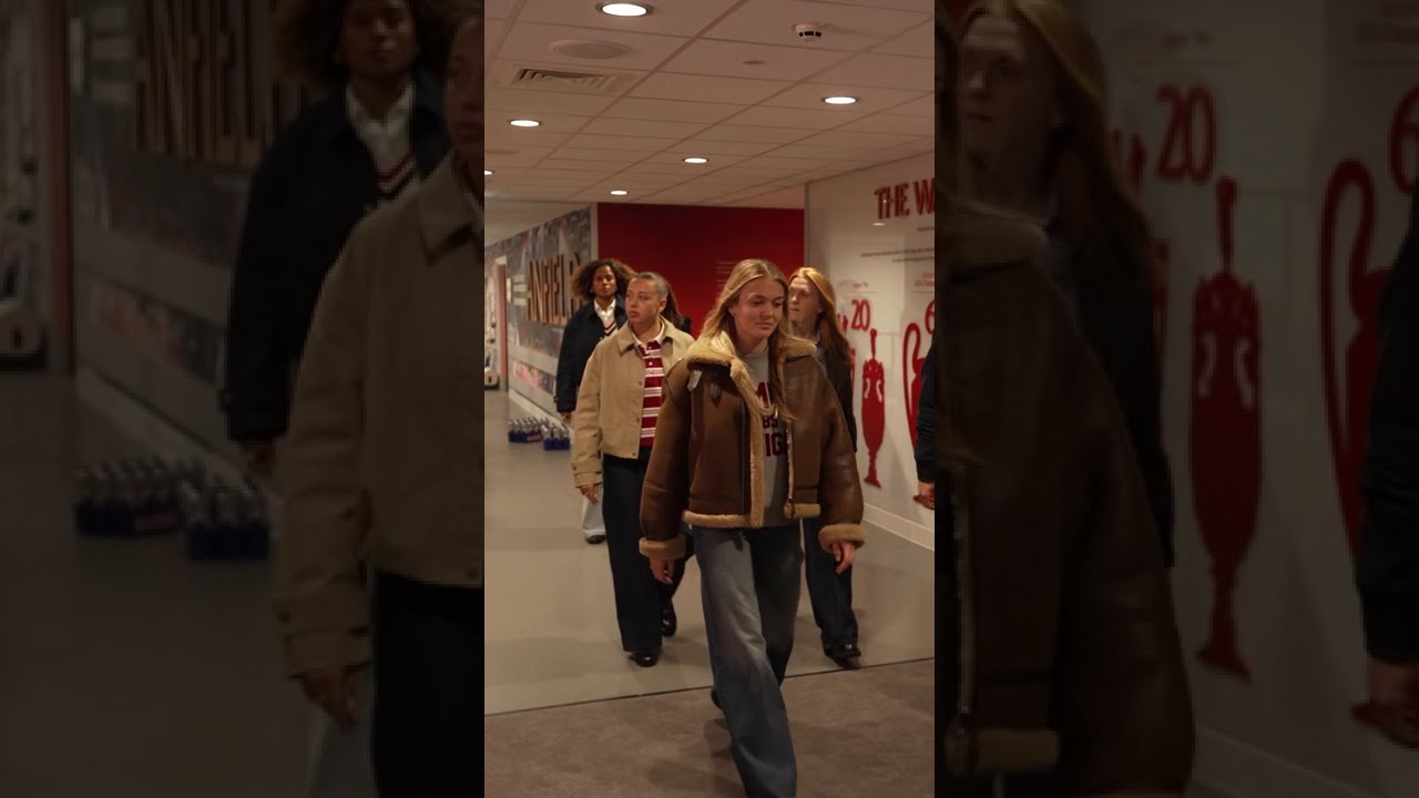 TOMMY HILFIGER | Liverpool FC Women arrived, styled in Tommy Hilfiger
