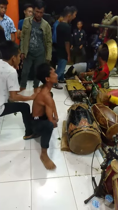 Mabuk reog bugil .seru banget