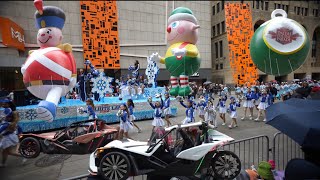 2024 Christmas Parade going crazy in Dallas 🤯🔥