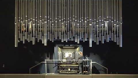 Three excerpts from the Nutcracker Suite - Tchaikovsky (arr. DJB ). David Briggs (Iowa University)