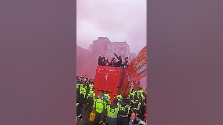 LIVERPOOL PARADE 2025: SMOKE BOMB MAYHEM