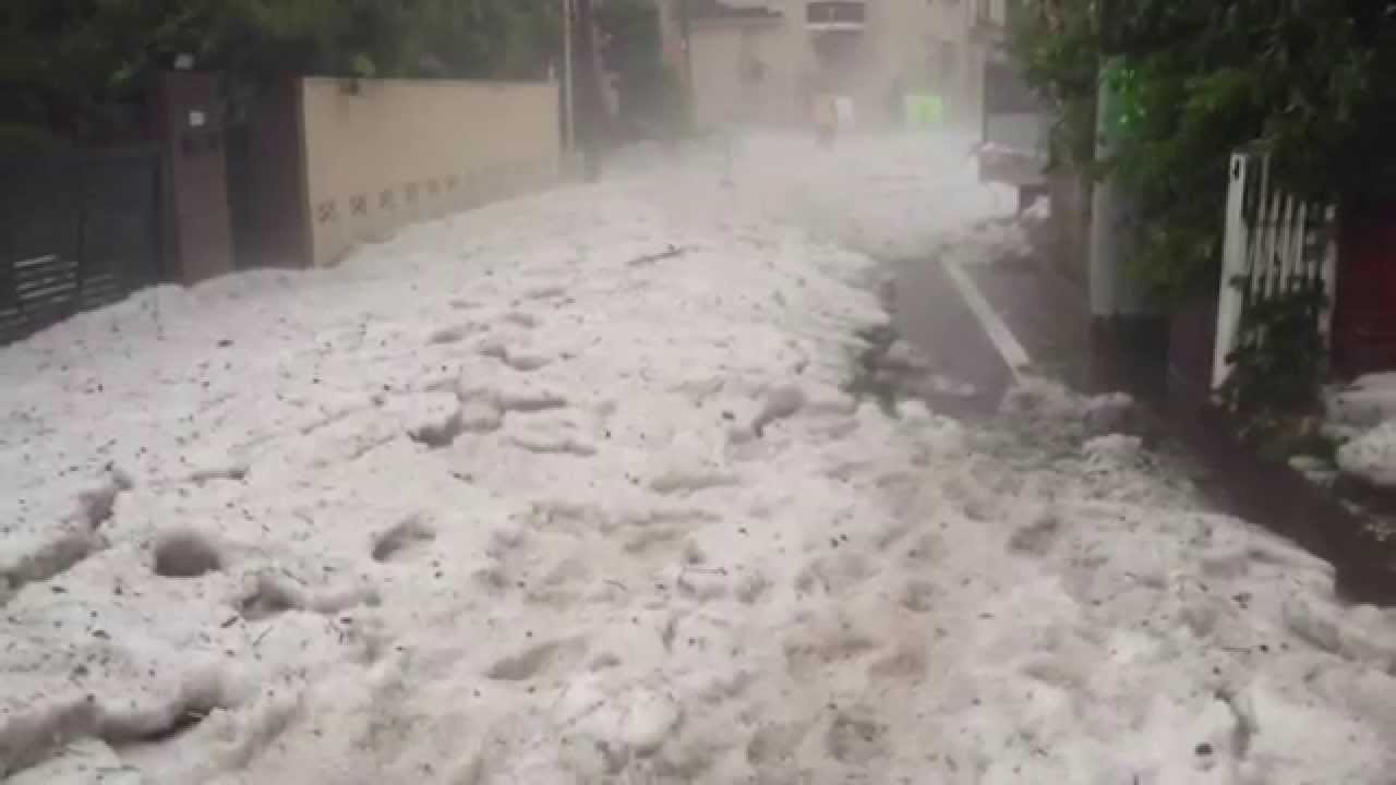 東京で雹ひょう速報 2014年6月24日の天気は異常気象で大 東京で雹ひょう速報 2014年6月24日の天気は異常気象で大