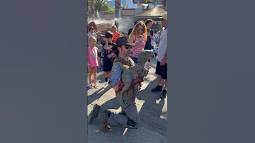 Blue S Baby With Some Curious People Universalstudios Hollywood 