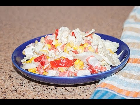 Видео рецепт Крабовый салат с яблоком