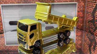 TOMICA Isuzu Giga Dump Truck // トミカ いすゞ ギガ ダンプカー