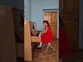 "Украинская народная песня" орындайтын Қали Медина "Күршім балалар музыка мектебі"