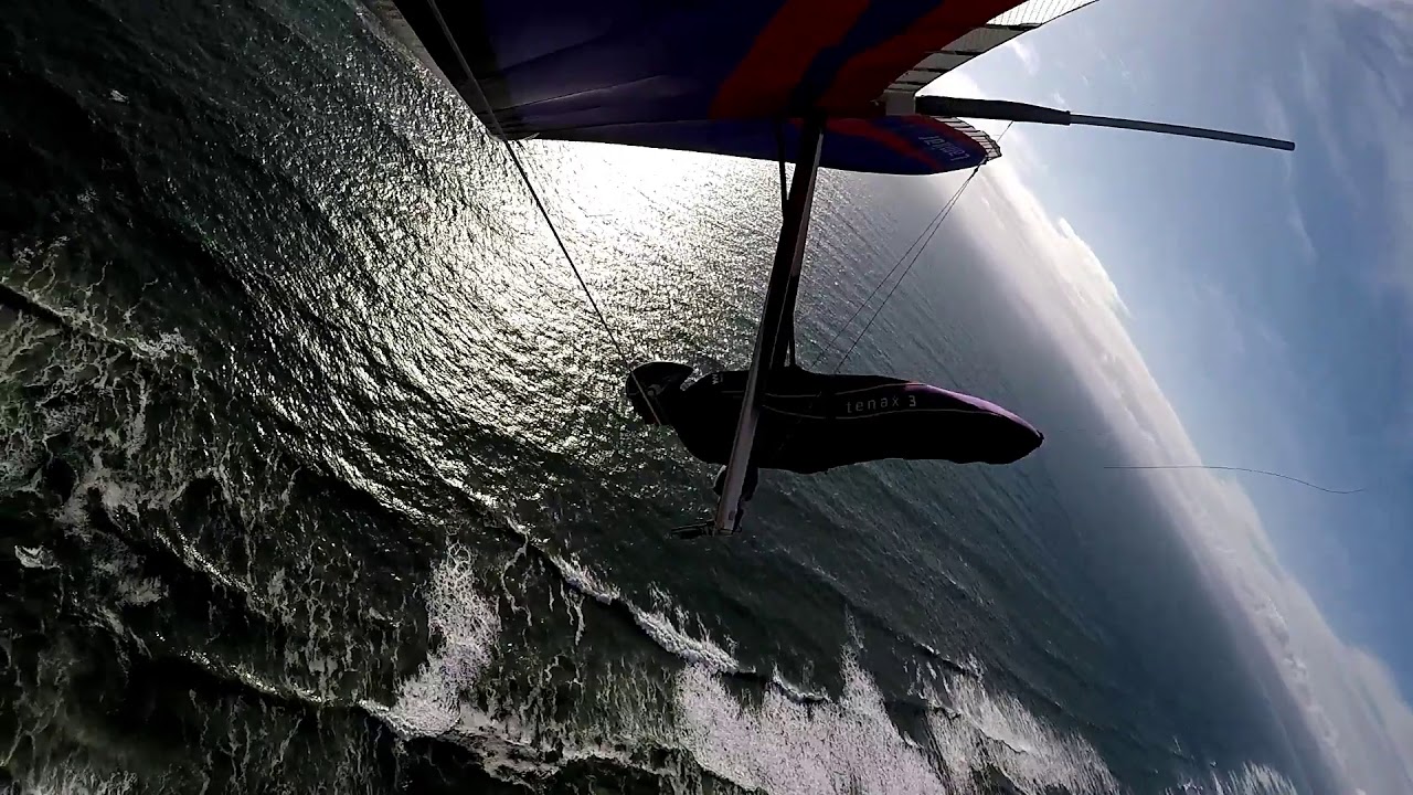 2019 May 5th Hang Glider loop over Fort Funston - YouTube
