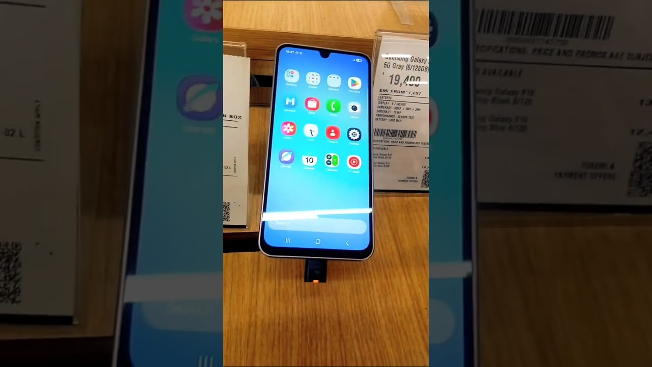 రిలయన్స్ మార్ట్ లో అదిరిపోయే మొబైల్ ఫోన్స్.