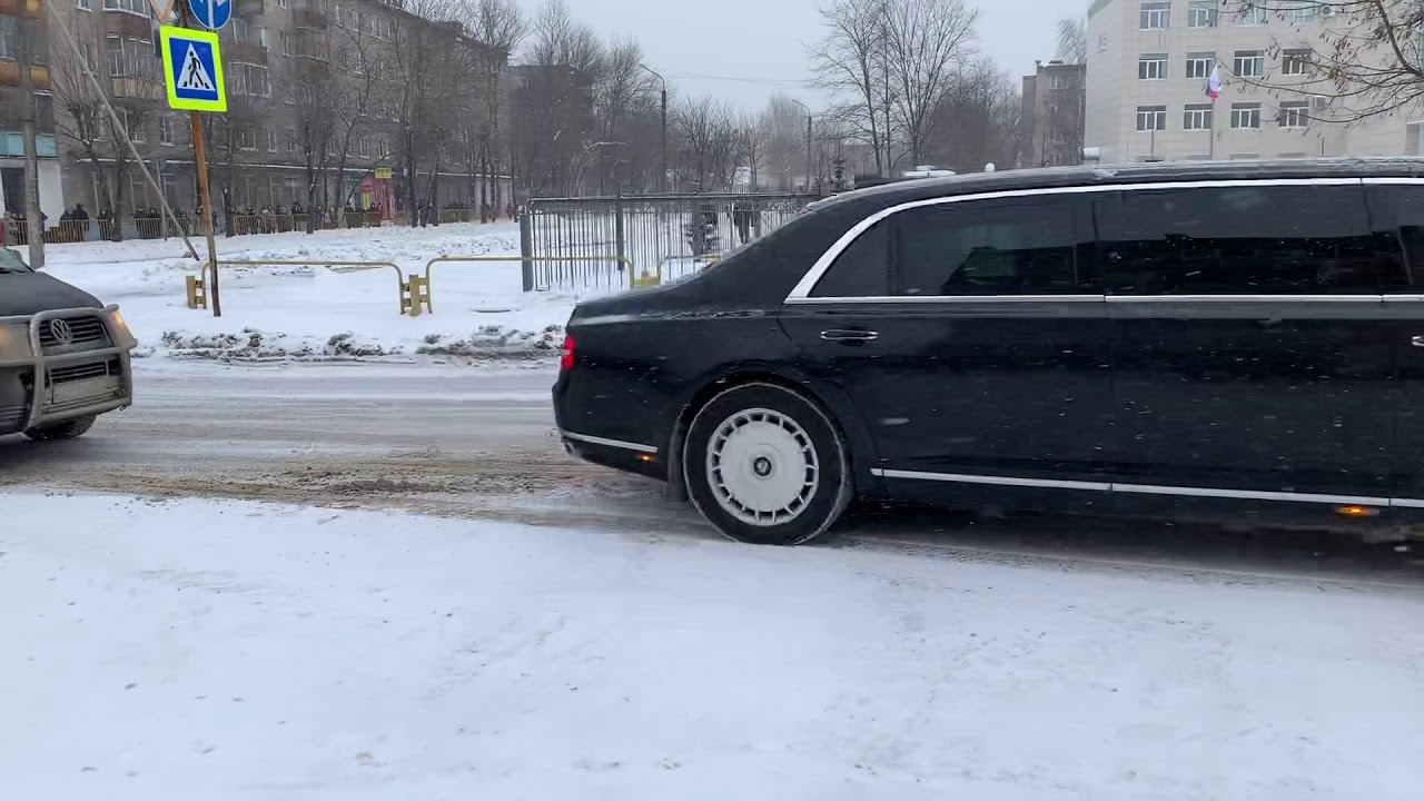 Кортеж путина машины