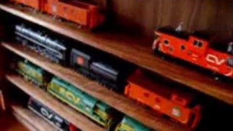 HO Scale Wall Mount Display Case