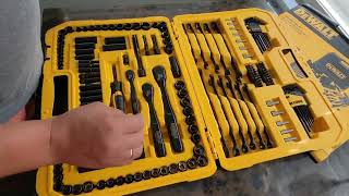 : DEWALT.   850$   . .