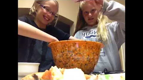 The Bizzy and Sara cooking show; episode 1