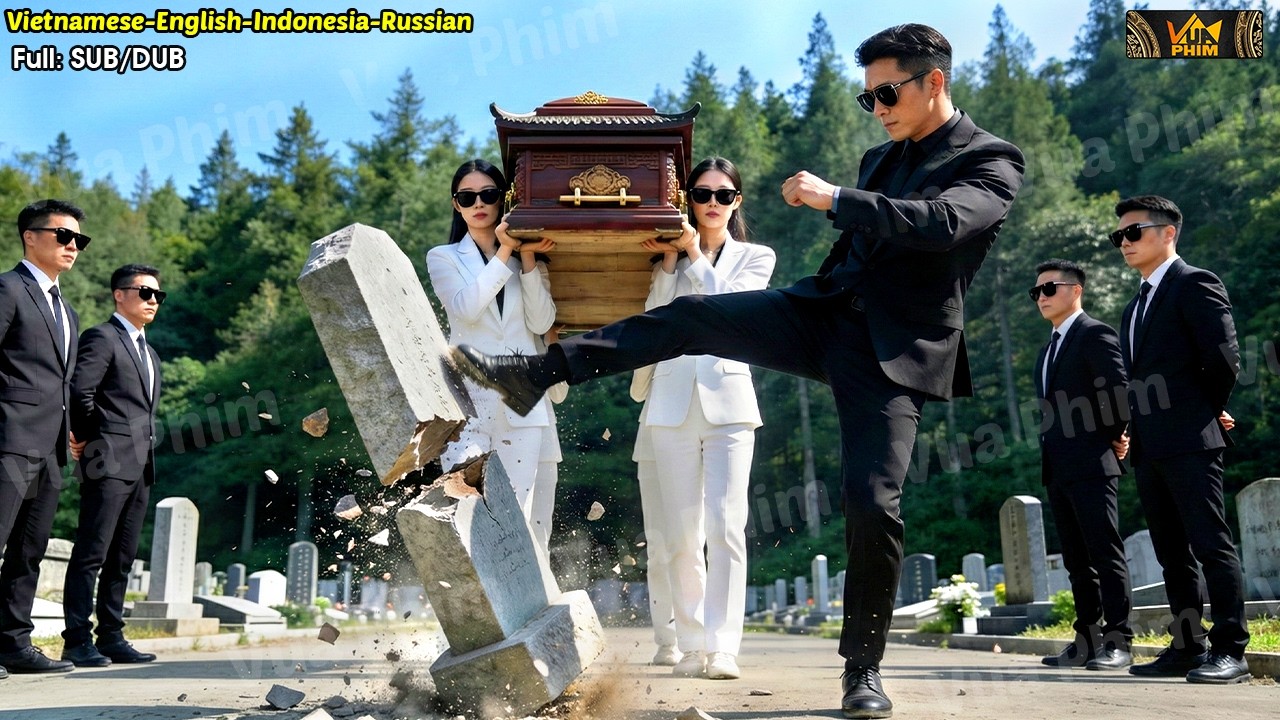 Спустя 10 лет он возвращается с гробом, чтобы отомстить за преследование семьи.