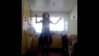 Allyce S. Dançando No Xbox