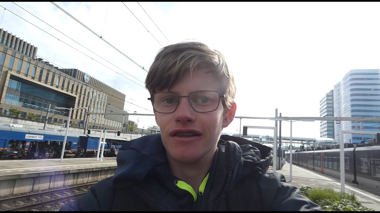 Met de trein naar Keulen west en straaljagers over Keulen!! - YouTube