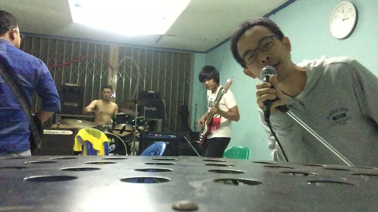 Spirit Carries On 13Band