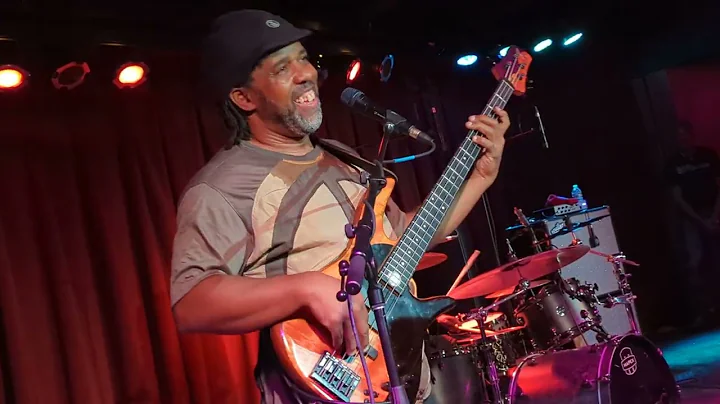 Victor Wooten and Derico Watson Bass Extremes at L...