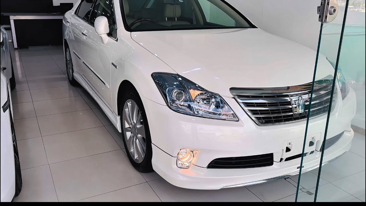 Outstanding Toyota Crown 👑 2011 Hybrid 2GR FSE |only 13K Driven 