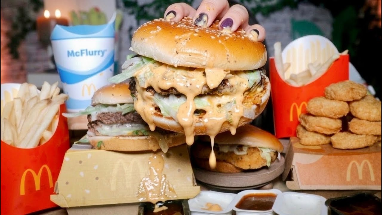 EATING MCDONALD'S NEW ARCH BURGER, CRISPY CHICKEN NUGGETS, MCCHICKEN, LARGE FRIES MUKBANG ASMR