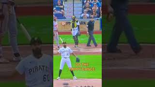 Buccos win 3-2 for 4th in a row. #fypage #yinzology #baseball #mlb #pittsburghpirates #fyp #pirates