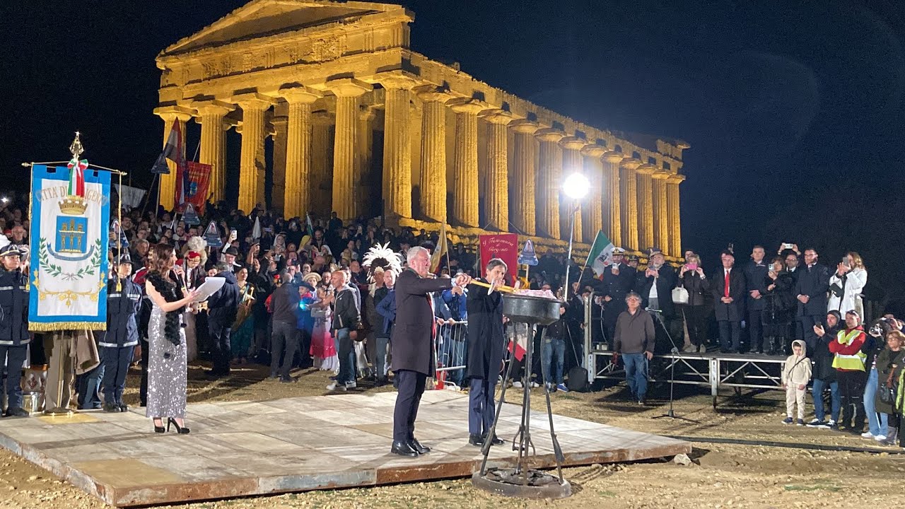Mandorlo in Fiore, ecco l'accensione del Tripode dell'Amicizia: le interviste