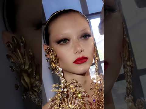 #Schiaparelli Haute Couture FW 22