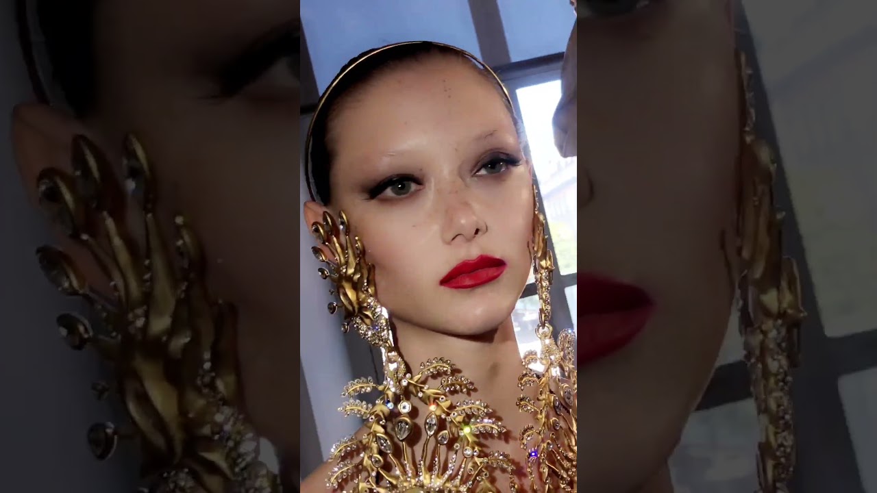 #Schiaparelli Haute Couture FW 22