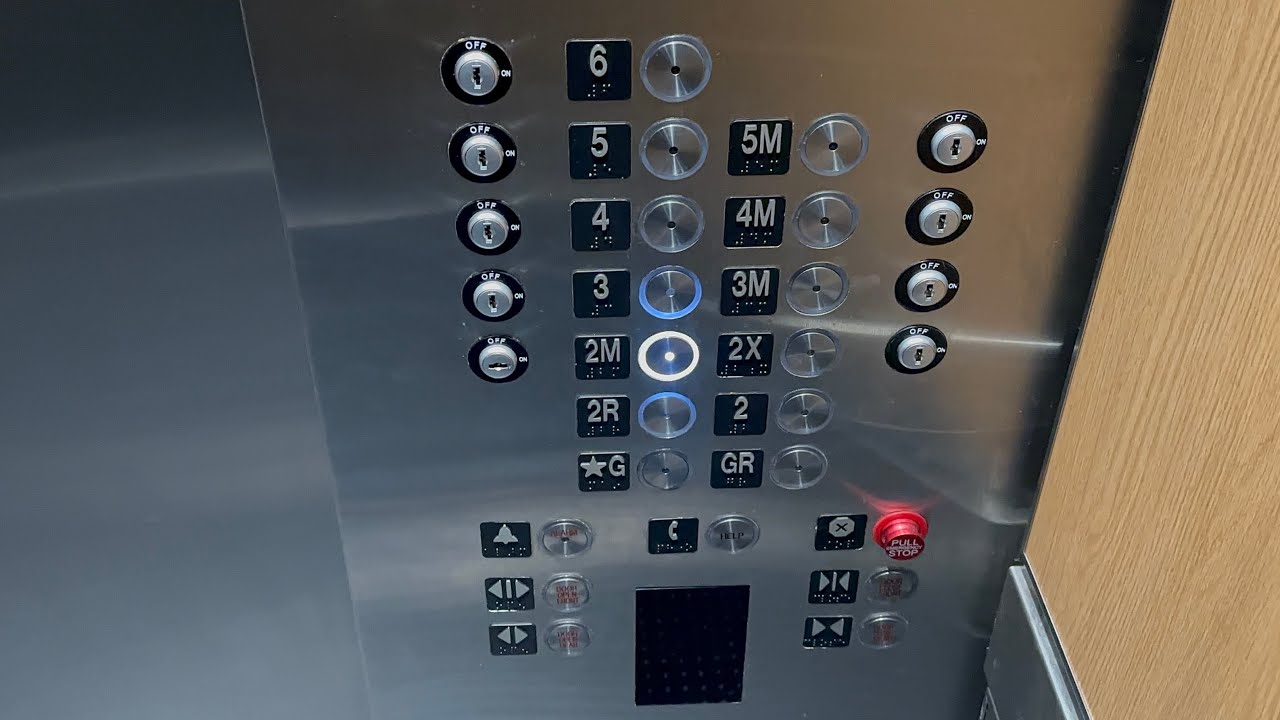 Schindler Traction Elevator | Applebee's/D&B (W. 42nd St.) | Times Square | Manhattan NYC, NY