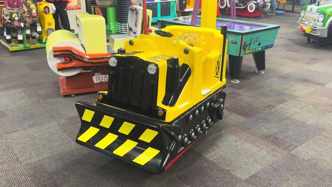 EMT 1995 Bulldozer kiddie ride at Fun World (POV) - YouTube
