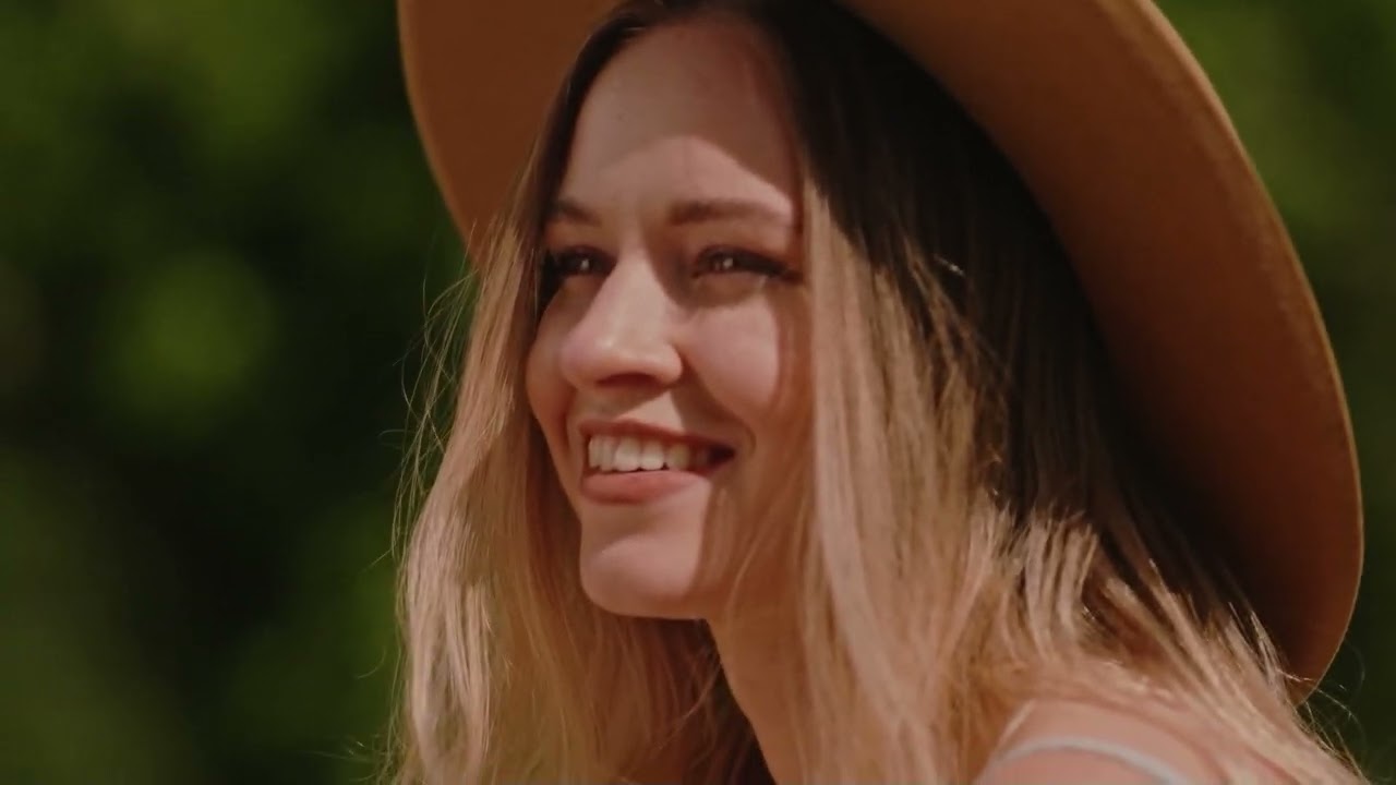 Я ВНОВЬ УСКОЛЬЗАЮ – Анна Альмендингер